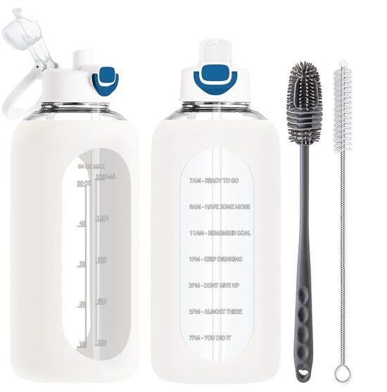 2 L stikla ūdens pudele ar salmiņu